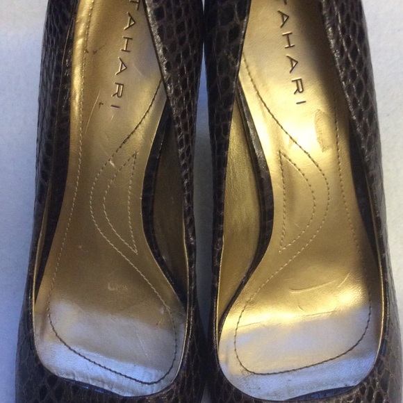 Tahari Riddle open square toe faux snakeskin heels - Picture 10 of 10